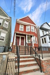 38 Gates Ave, Jersey City, NJ, 07305