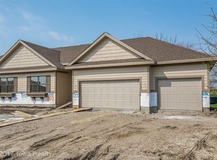 810 Eagle Creek Blvd SW, Altoona, IA 50009