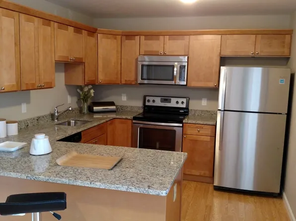 Oak Place Apartments, 793 Oak St #1B-1Ba-745Sqft, Brockton, MA 02301