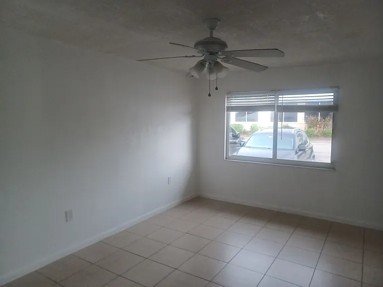 4808 Lucaya Dr — Photo 8