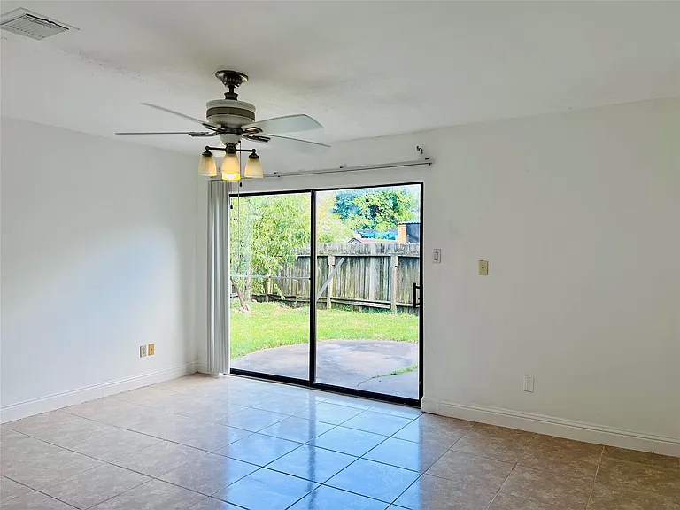 11123 Bandlon Dr — Photo 9