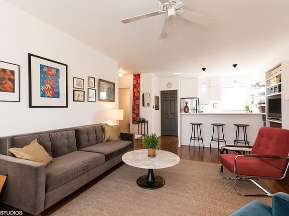 4th image of 4739 N Maplewood Ave APT 3
