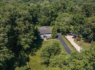 11 Chipping Ln, Norwalk, CT 06854