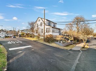 3949 Rombouts Ave, Bronx, NY 10466