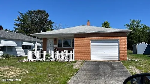 9 Harrington Dr S Photo 1