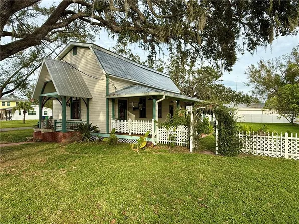 7002 S Shamrock Rd, Tampa, FL 33616