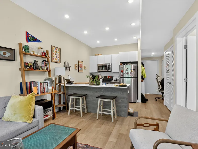 1701 S 4th St #203 — Photo 9