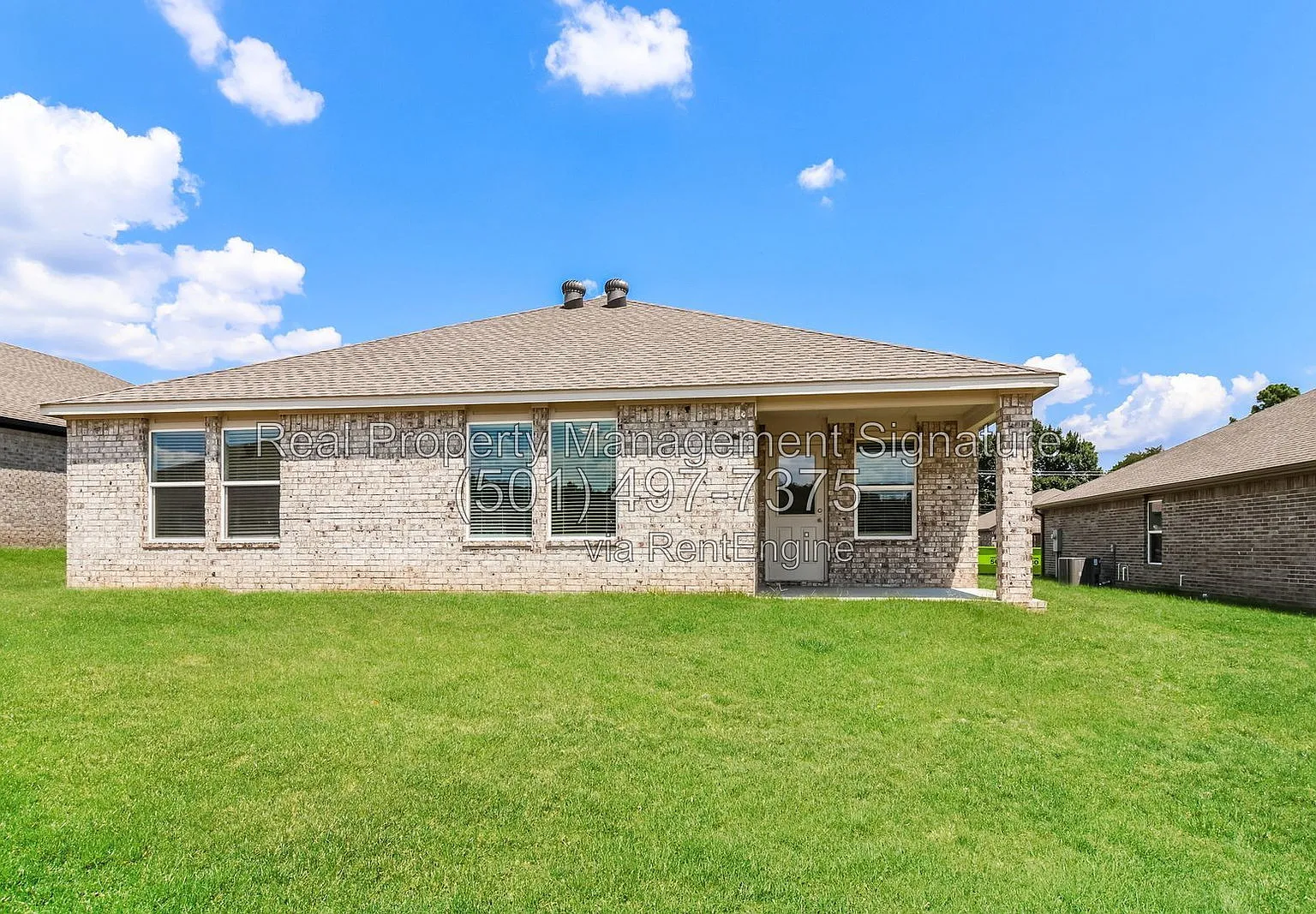4 bed, 2.0 bath, 1858 sqft, $1,895 — Photo 2