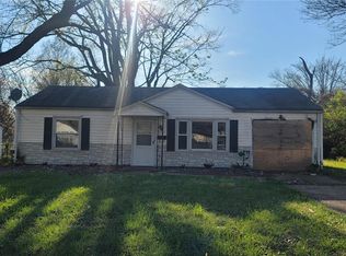 9769 Vickie Pl, Saint Louis, MO