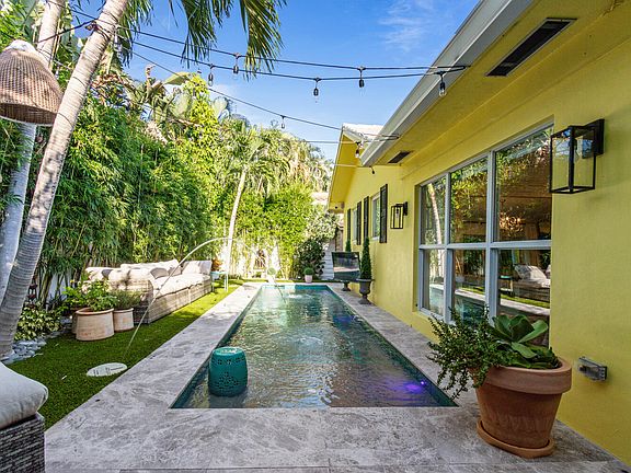 3rd image of 1009 Nassau Street