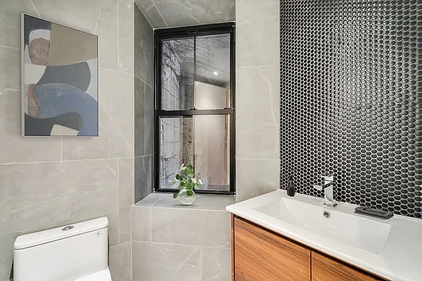 Rented by Vector New York, LLC | media 34