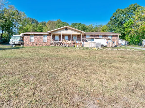 925 Magnolia St, Rossville, GA 30741