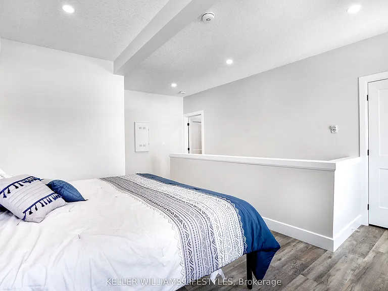 537 Talbot St #10 — Photo 23