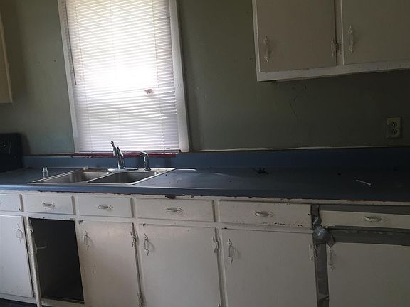 3rd image of 438 Battle Ave #A-b