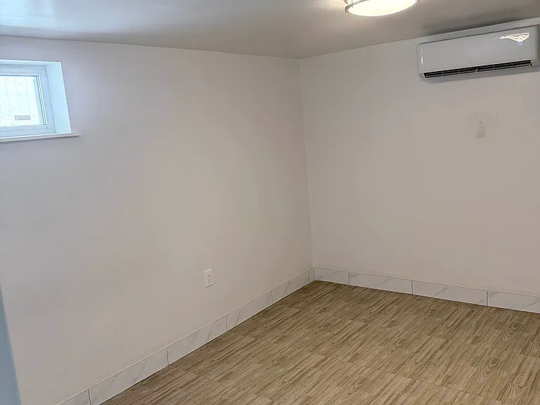 15 Thomas Pl #1 — Photo 11
