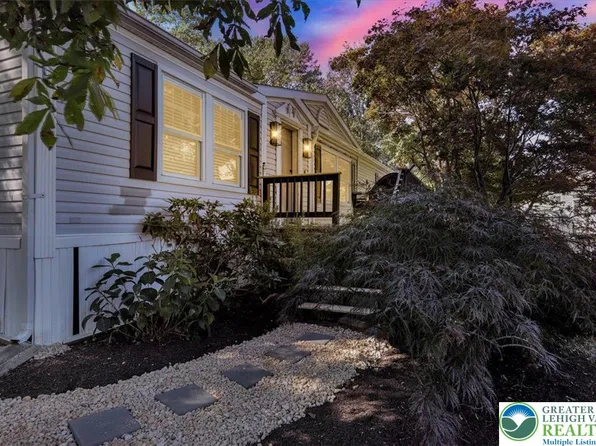 83 Mansfield Dr, Macungie, PA 18062