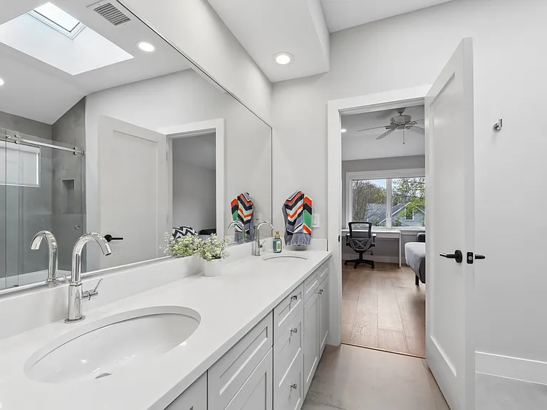 34 Merrifield Way — Photo 25