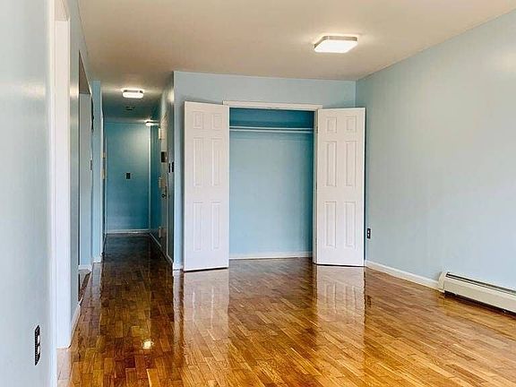 3rd image of 35 Stuyvesant Ave #2
