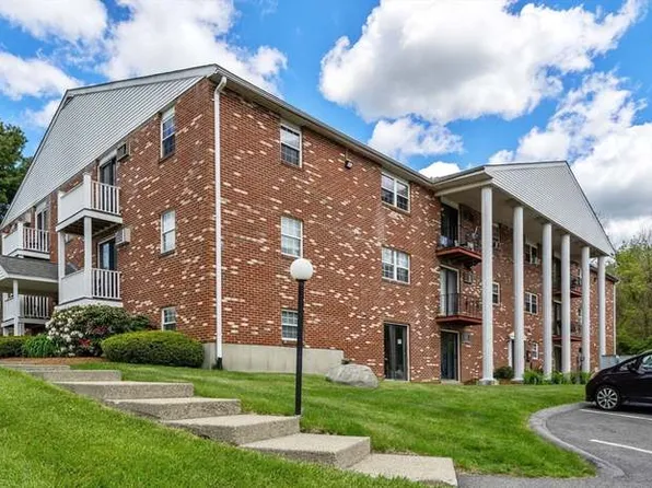 151 Providence Rd #3, Grafton, MA 01519