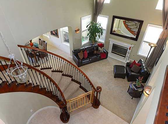 2nd image of 13740 Rosecroft Way