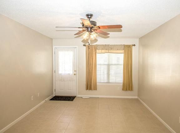 3rd image of 12512 E 39th Ter
