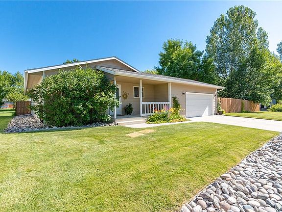 2nd image of 3565 Rosebud Dr