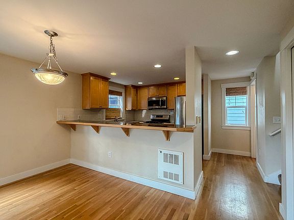 5th image of 2652 NW 56th St