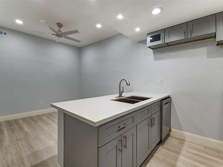 11711 Memorial Dr #534 — Photo 15