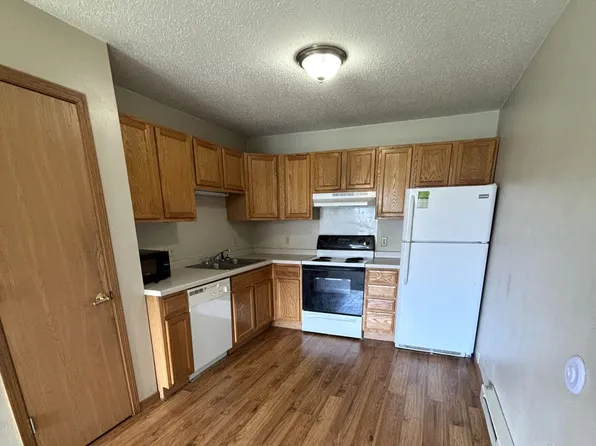 124 Earl St, 124 Earl St APT 12, Evansdale, IA 50707