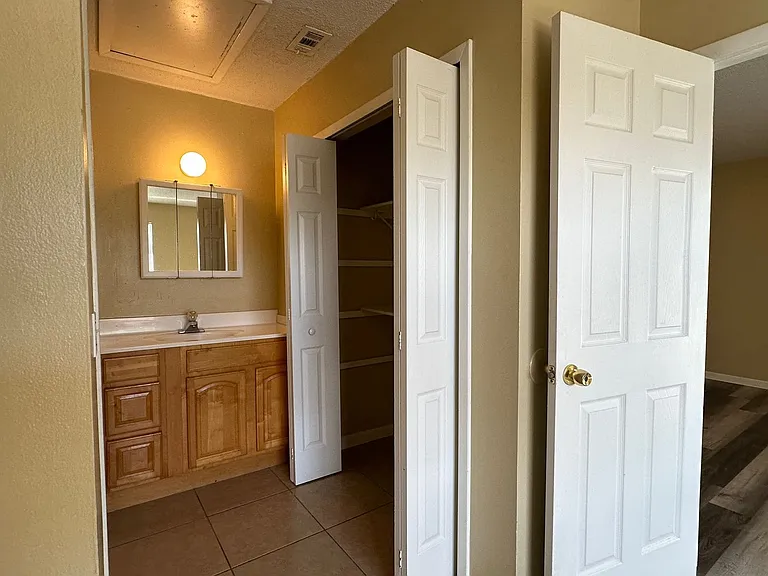 112 Cory Ln — Photo 16