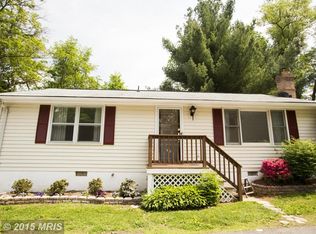 8144 Hillcrest Dr, Manassas, VA 20111