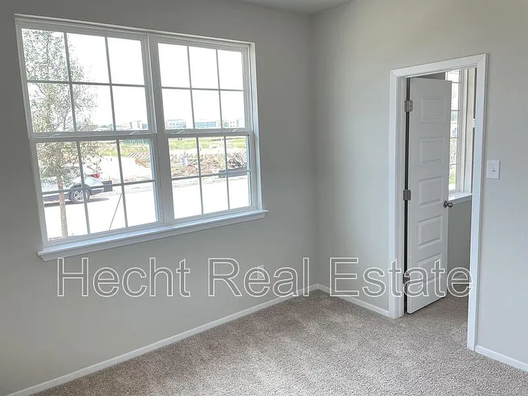 196 Fabion St — Photo 26