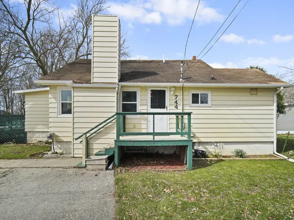 744 S Lakeside Dr, Michigan Center, MI 49254