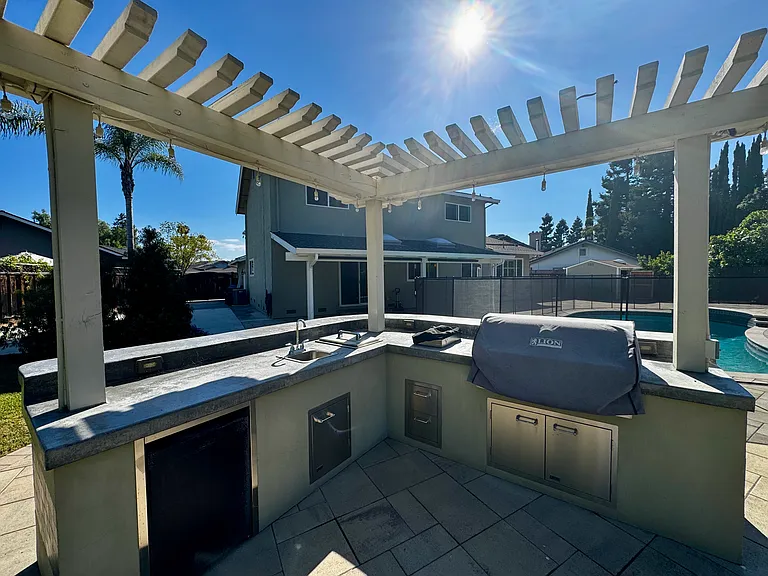 1318 Deb Ct — Photo 27