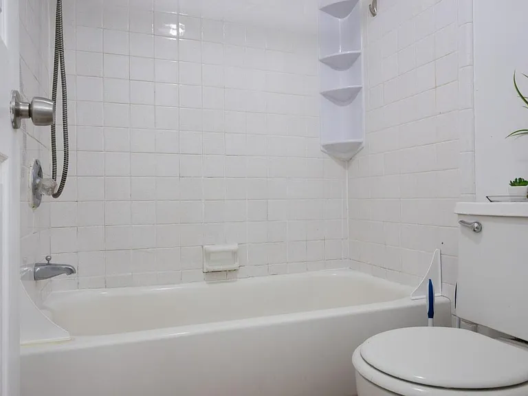 207 Ballard St #302 — Photo 12