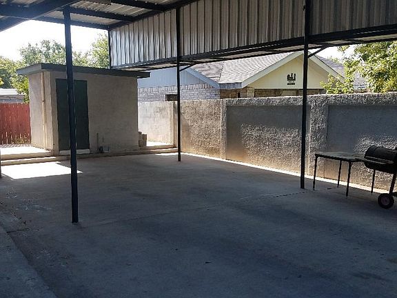 5th image of 4303 Revolution Rd
