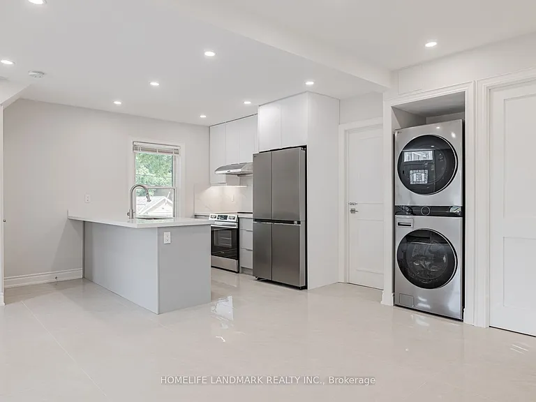 41 Arnold Cres #1 — Photo 10