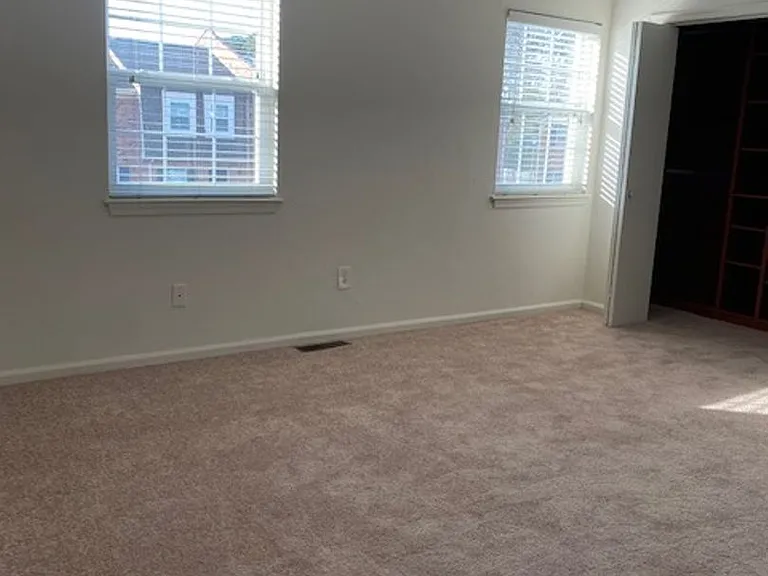 Eastwind Apartments — Photo 76
