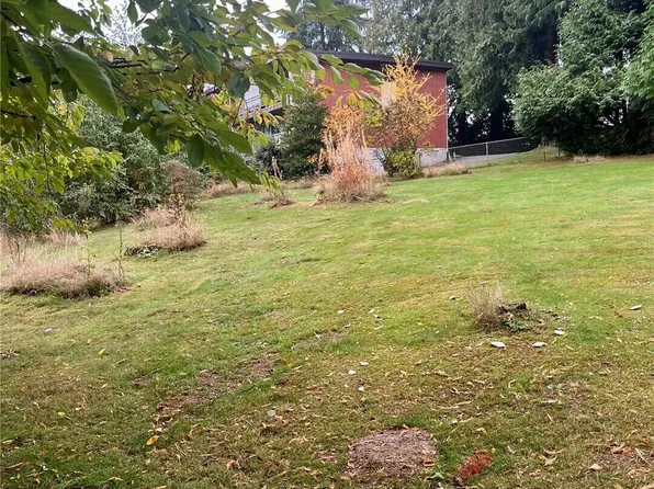 1315 N Lake Stickney Drive, Lynnwood, WA 98087