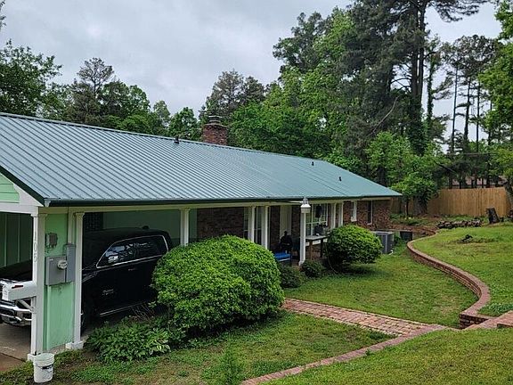 2nd image of 105 Sue Ann Dr