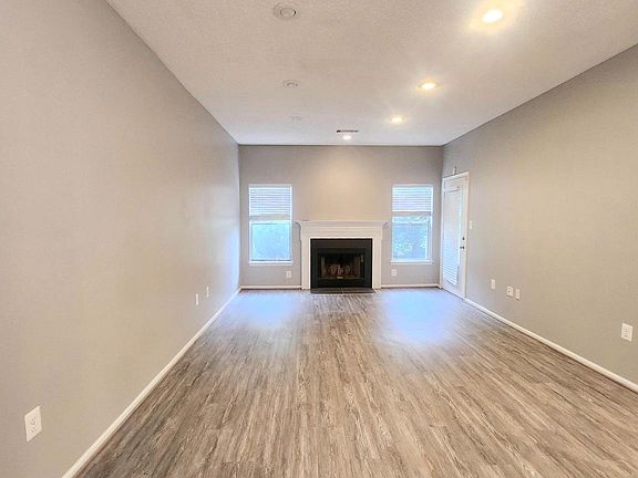 5th image of 14309 Climbing Rose Way APT 102