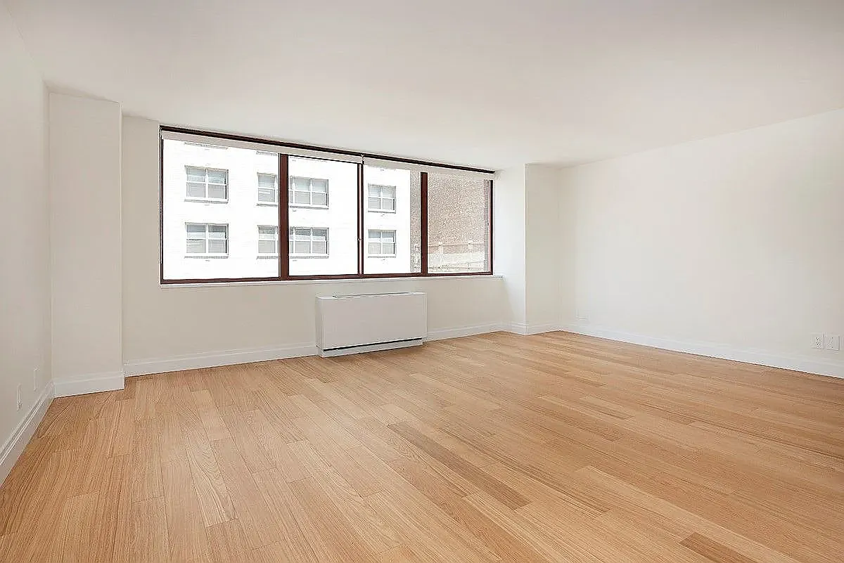 260 West 52nd Street — Photo 4