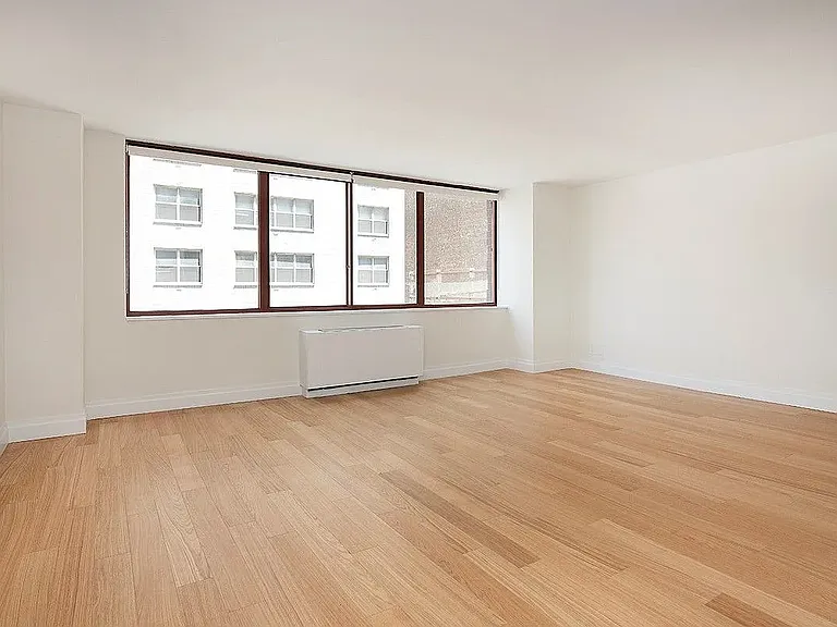 260 W 52nd St #16D — Photo 4