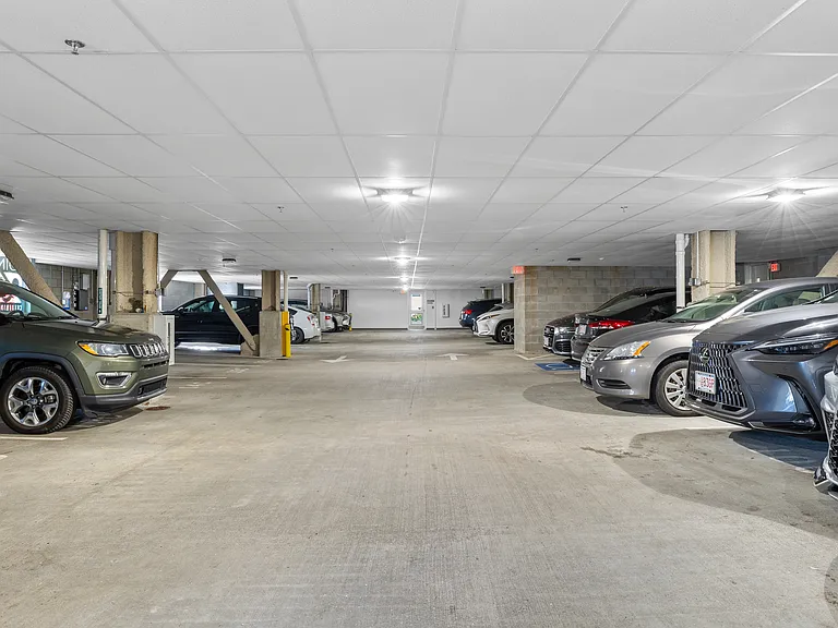 262 Monsignor Obrien Hwy #605 — Photo 31