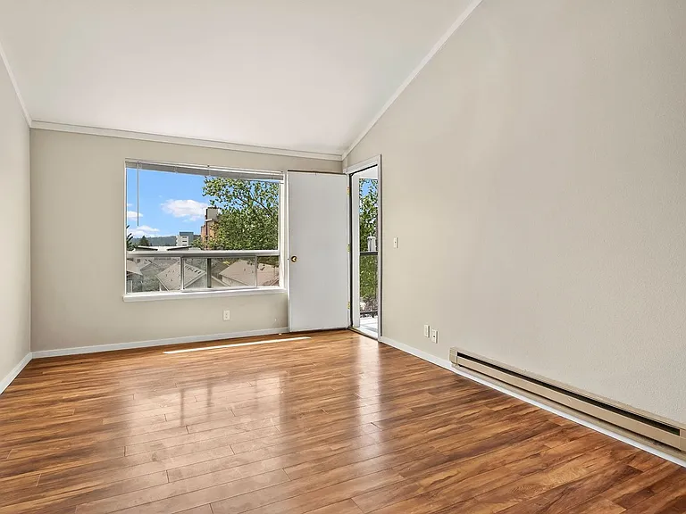Granview Apartments — Photo 3