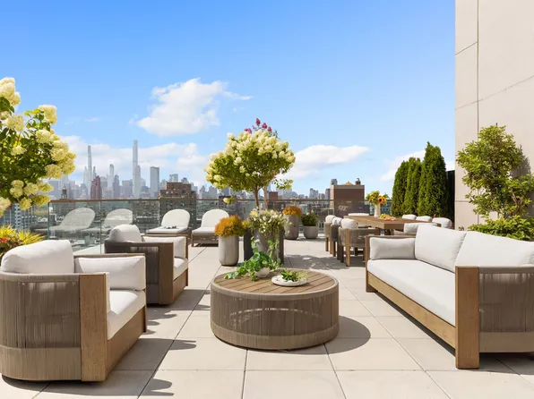 251 West 91st Street image 2 of 27