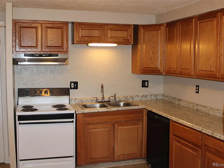 8822 E Florida Ave #206 — Photo 7