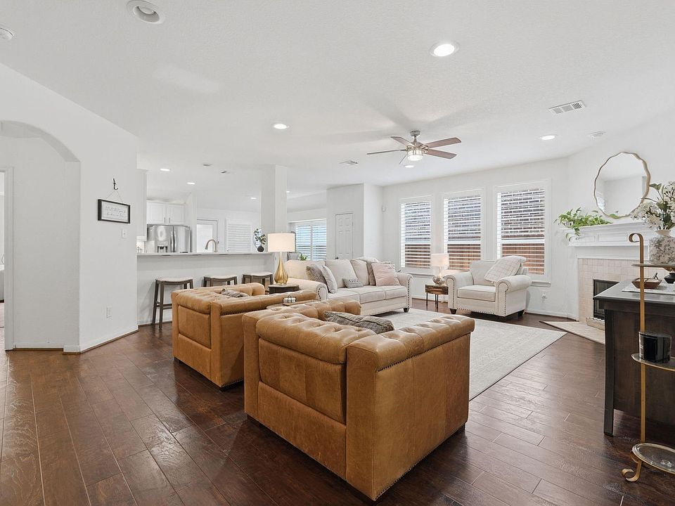 1st image of 103 Forest Heights Way