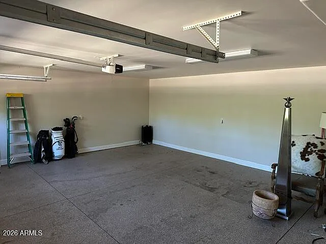 2201 E Grapevine Dr — Photo 26