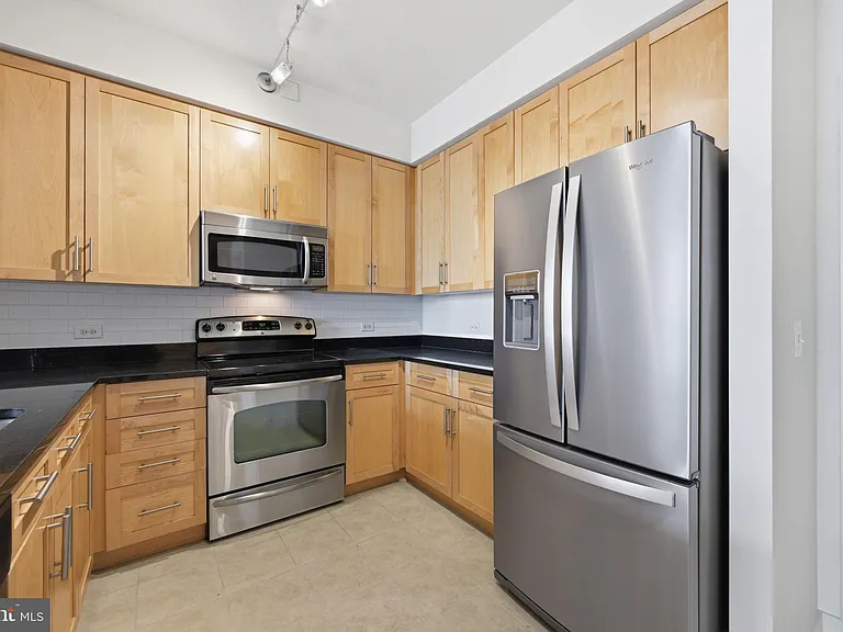437 New York Ave NW #1005 — Photo 7